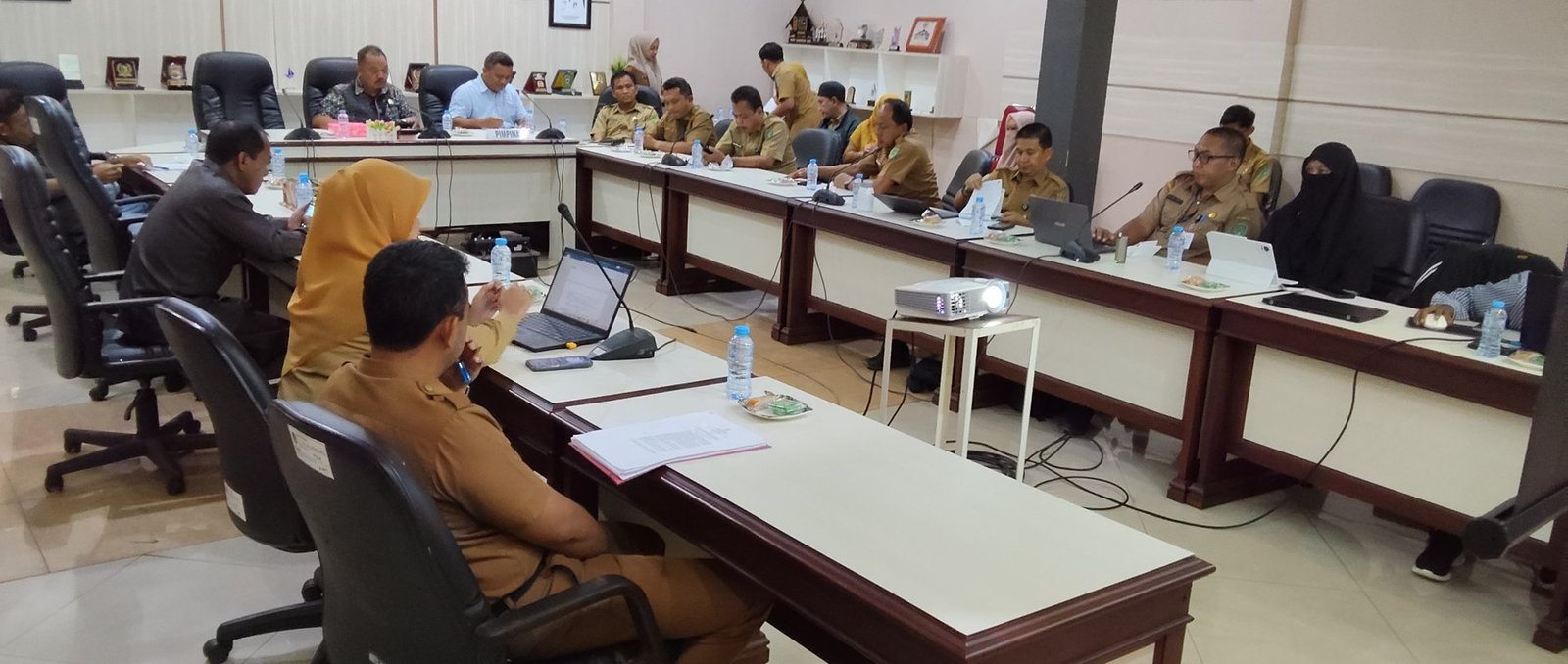 DPRD Luwu Timur Gelar Rapat Pansus Bersama OPD Terkait Ranperda Rencana  Pembangunan dan Pengembangan Perumahan dan Kawasan Permukiman (RP3KP)